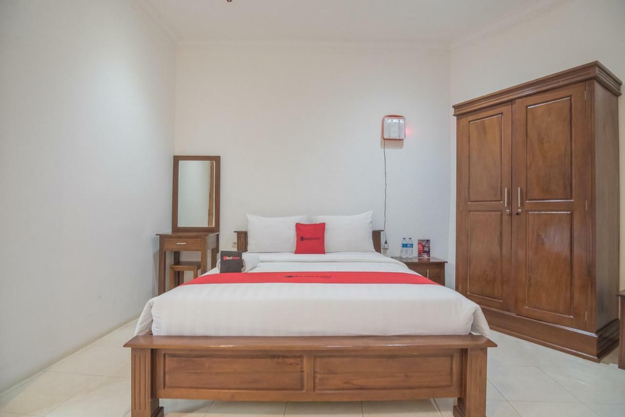 Reddoorz Near Jatinangor Town Square Hotel Eksteriør billede