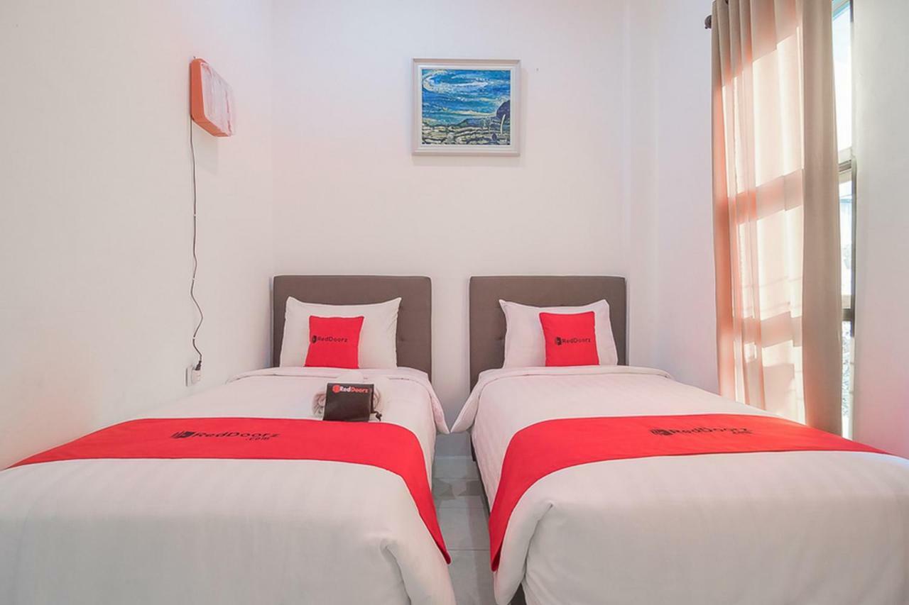 Reddoorz Near Jatinangor Town Square Hotel Eksteriør billede